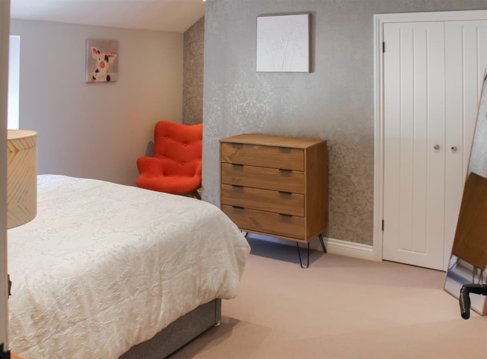 Double bedroom (photo 2) at Mill House in Falmouth, Cornwall