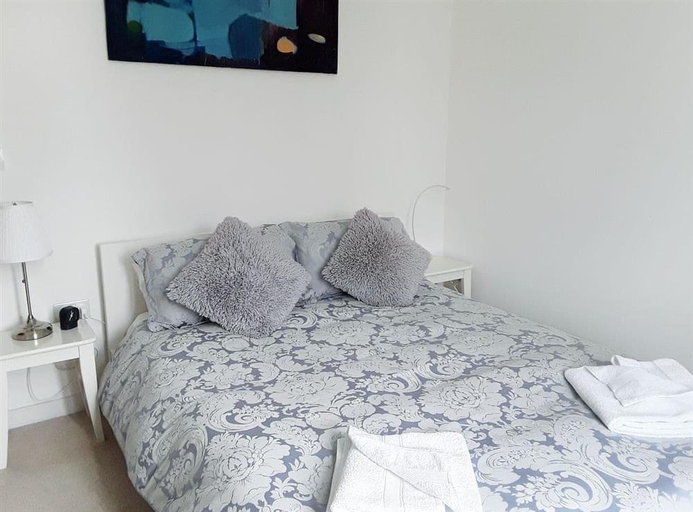 Bright and airy double bedroom at Mill Reach in Yarmouth, Isle of Wight
