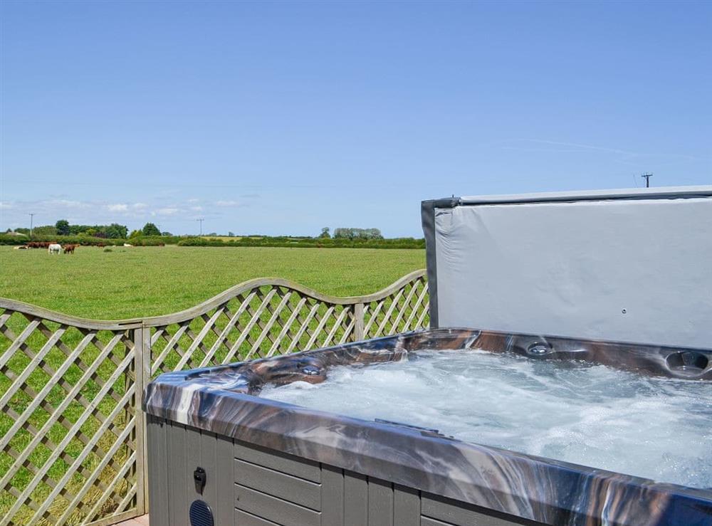 Hot tub at Mill Stone Cottage in Nr. Chapel St Leonards, Lincolnshire