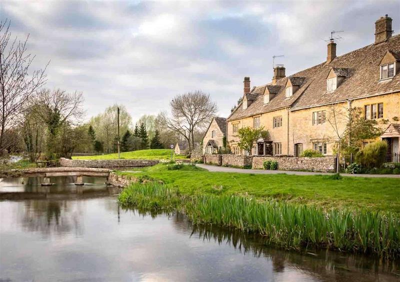 The setting at Mill Stream Cottage, Lower Slaughter
