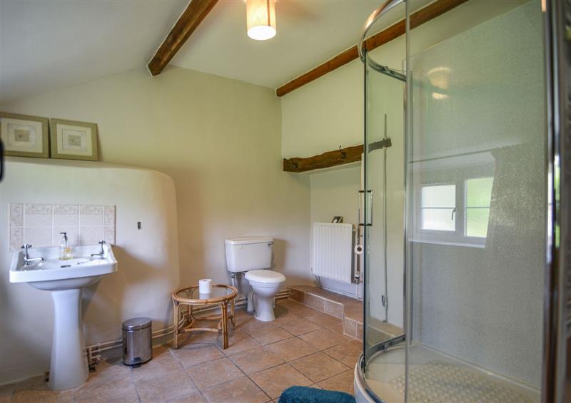 The bathroom at Millwater Cottage, Dalwood