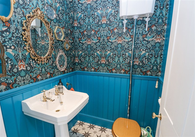 Bathroom at Milston, Chale