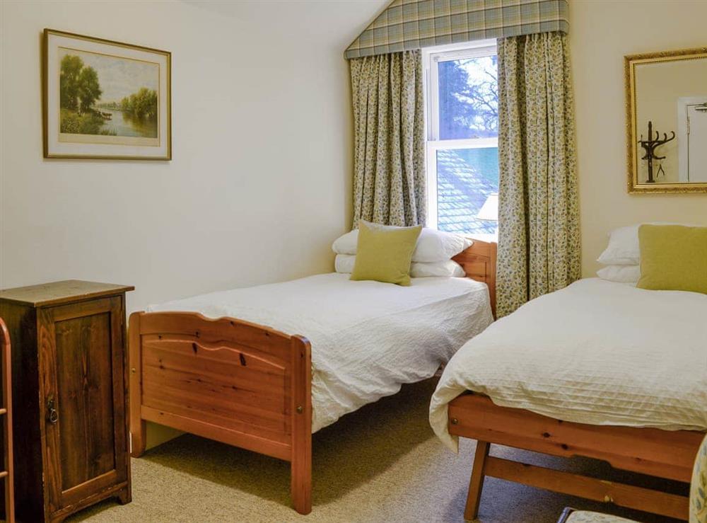 Twin bedroom at Milton of Drimmie Farmhouse in Bridge of Cally, near Blairgowrie, Perthshire