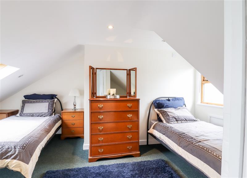 One of the 5 bedrooms at Milton Road (City End), Cambridge
