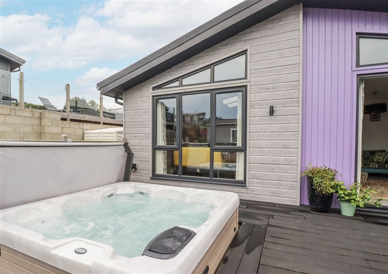 The hot tub at Minack Lodge, St Day