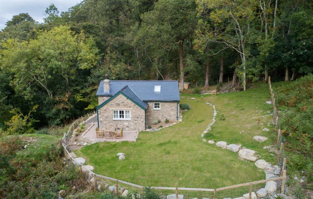 Nestled in the woods lies this beautiful little cottage with private garden  (photo 2) at Minafon, Colwyn Bay