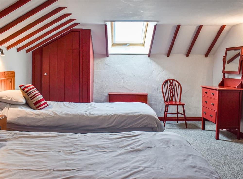 Twin bedroom at Miners Cottage in Redruth, Cornwall