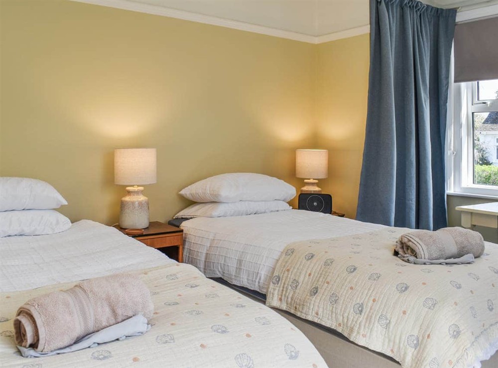 Twin bedroom