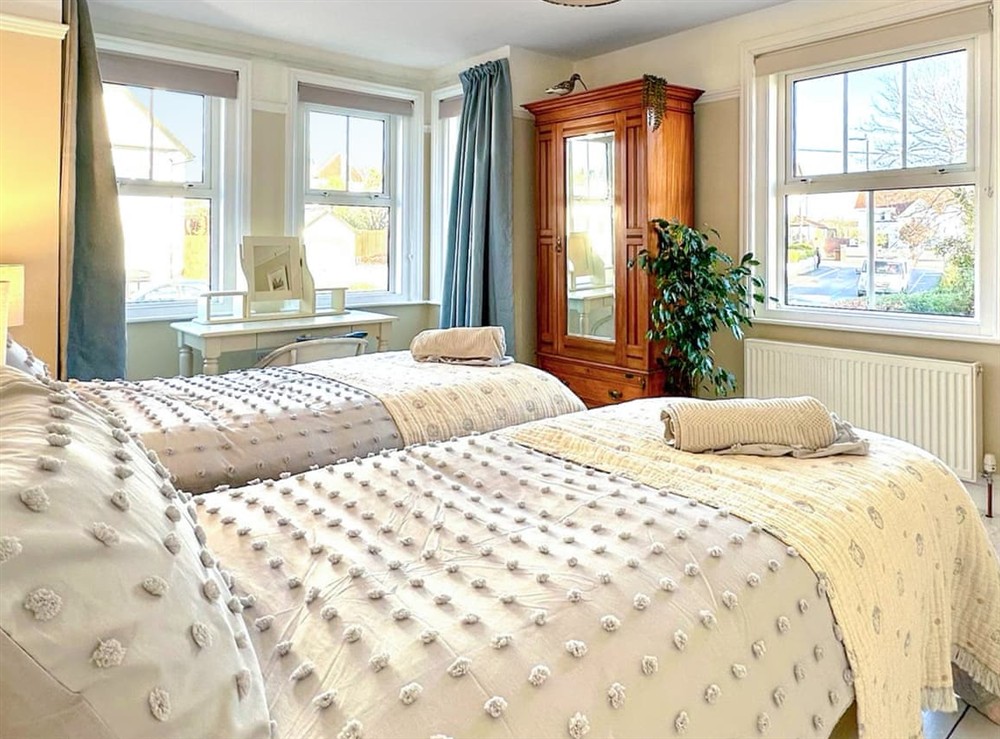 Twin bedroom