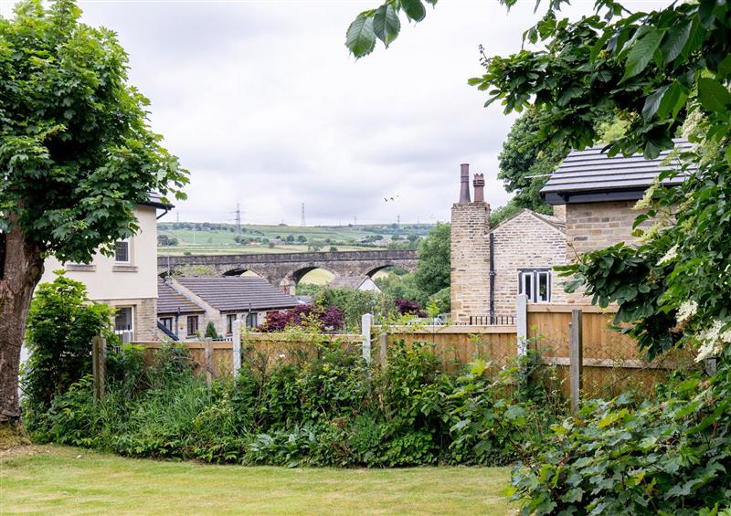 The garden in Mischa Cottage at Mischa Cottage, Thornton