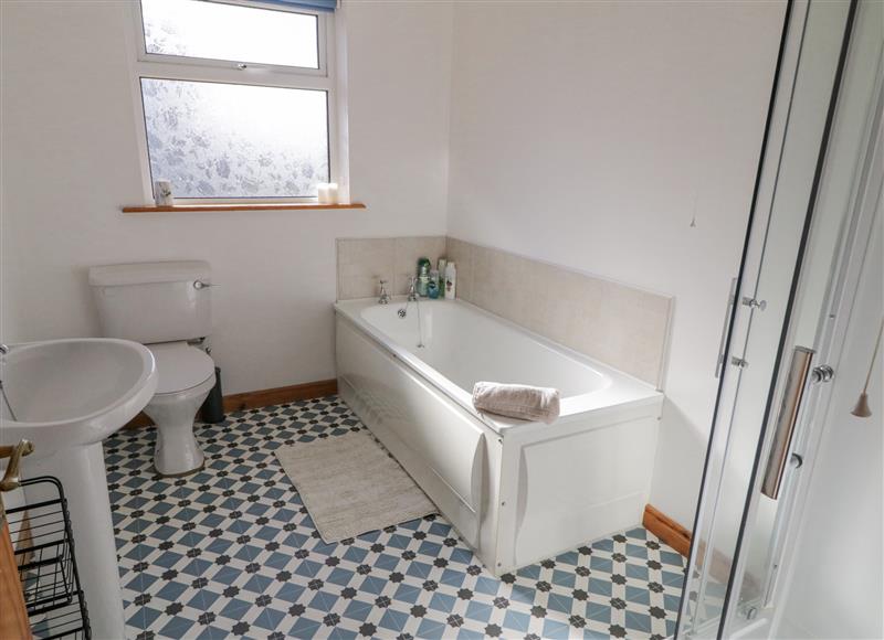 The bathroom at Missys House, Buncrana