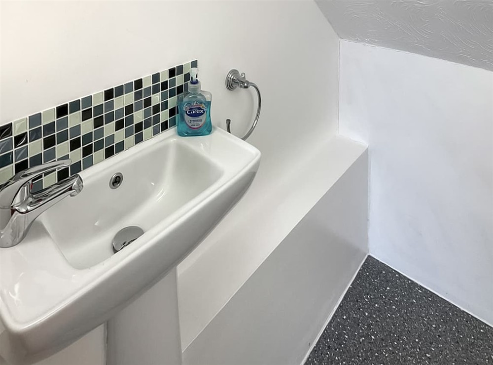 Bathroom (photo 4) at Mistletoe Cottage in Burnham-on-sea, Somerset