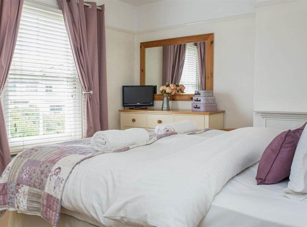 Double bedroom at Mizzen in Crantock, near Newquay, Cornwall