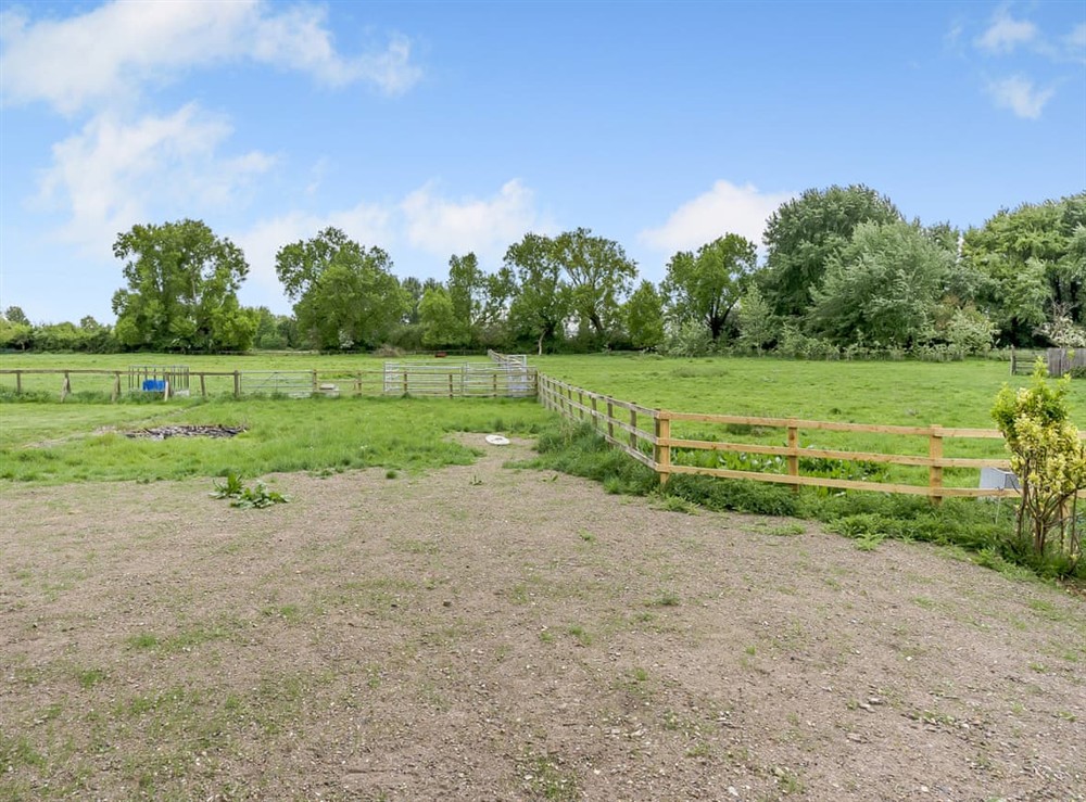 Exterior (photo 3) at Moat Farm in Tring, Buckinghamshire