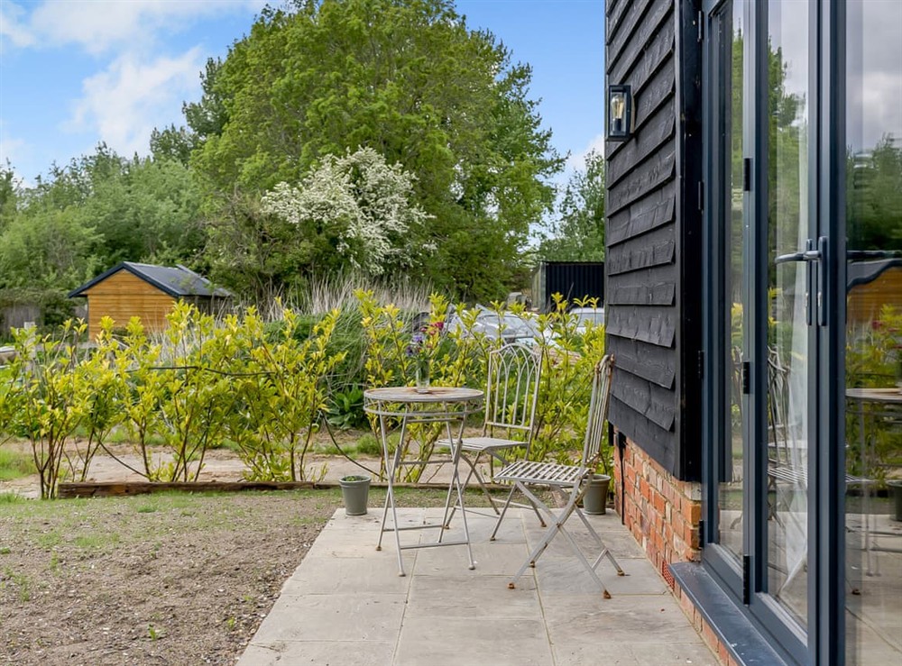 Sitting-out-area at Moat Farm in Tring, Buckinghamshire