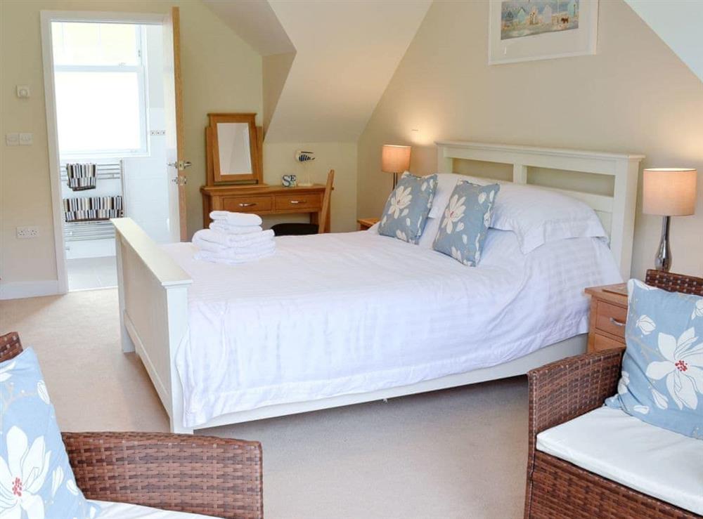 Master bedroom (photo 3) at Moby House in Downderry, Cornwall