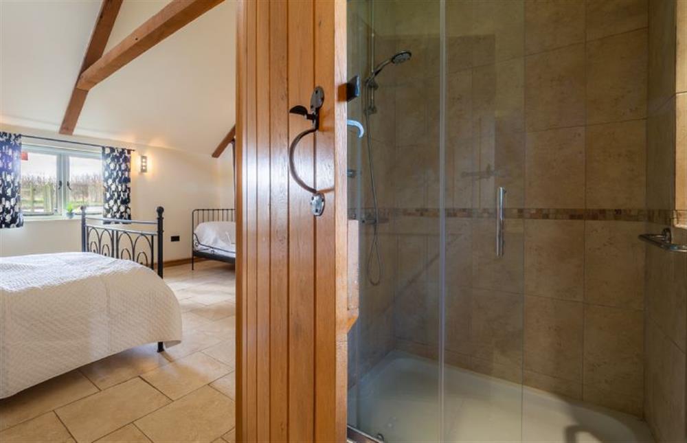 En-suite shower room (photo 2) at Moles Meadow, Middleton 