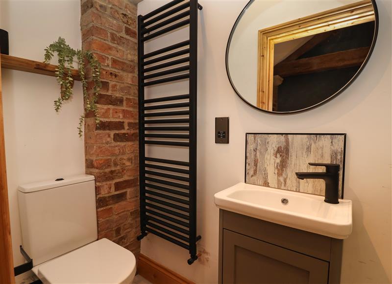 The bathroom at Mollys Cottage, East Knapton near Rillington