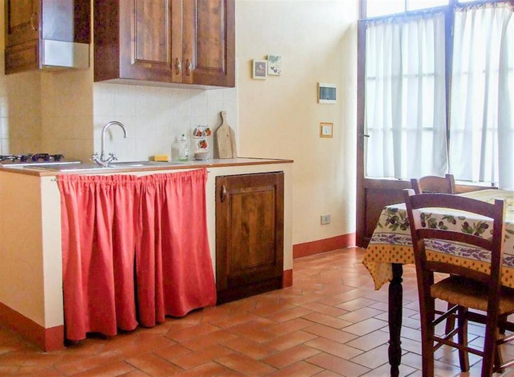 Kitchen/diner at Monterufoli Giulia 6G in Pomarance, Italy
