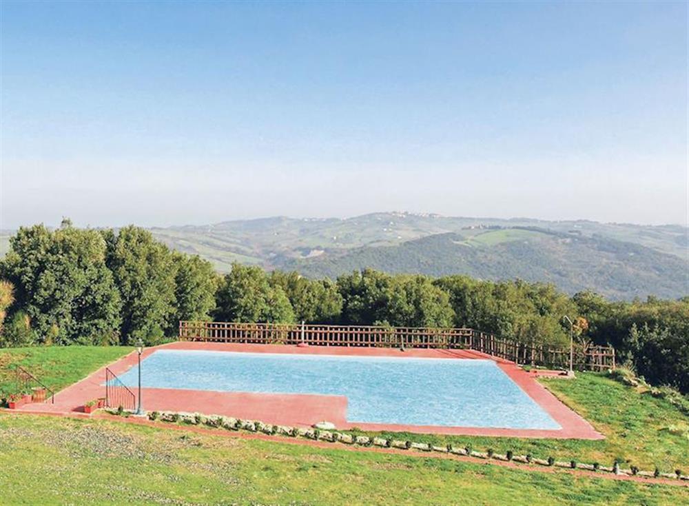 Swimming pool at Monterufoli Giulia 6G in Pomarance, Italy
