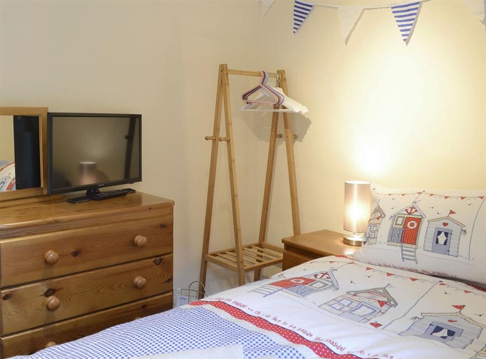 Cosy single bedroom at Montrose in New Quay, Dyfed