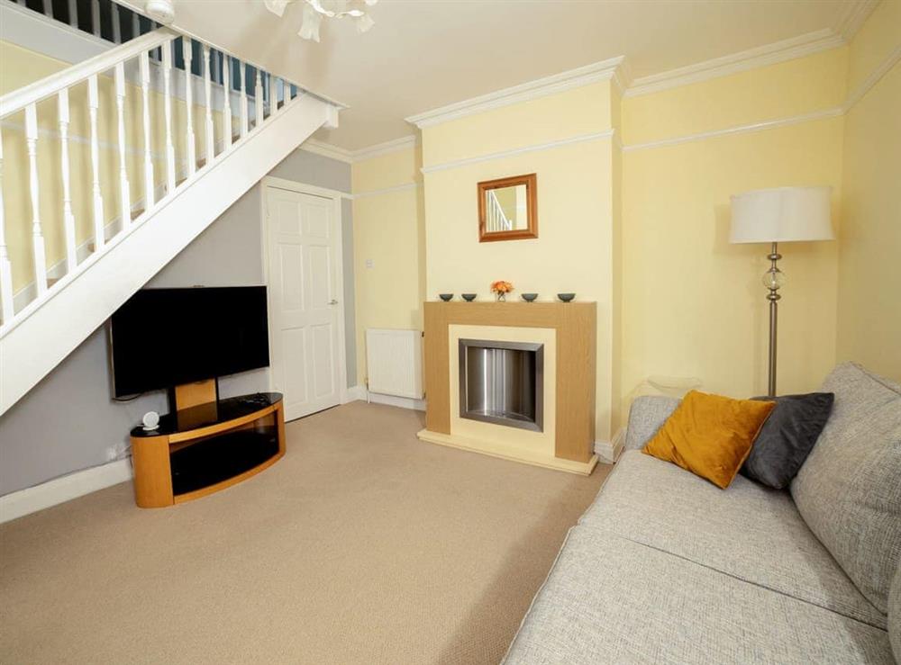 Living room at Moonsail UK40350 in Gurnard, Isle of Wight