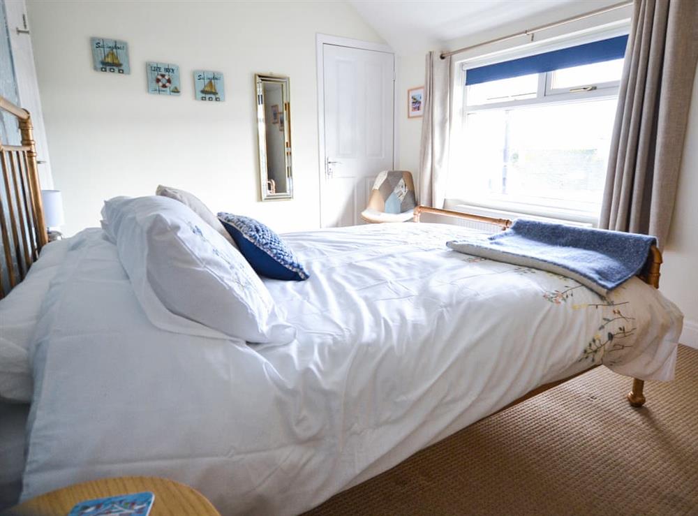 Double bedroom (photo 4) at Moontide in Appledore, Devon