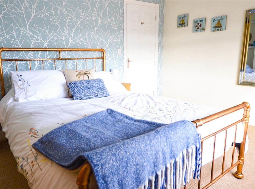 Double bedroom (photo 5) at Moontide in Appledore, Devon