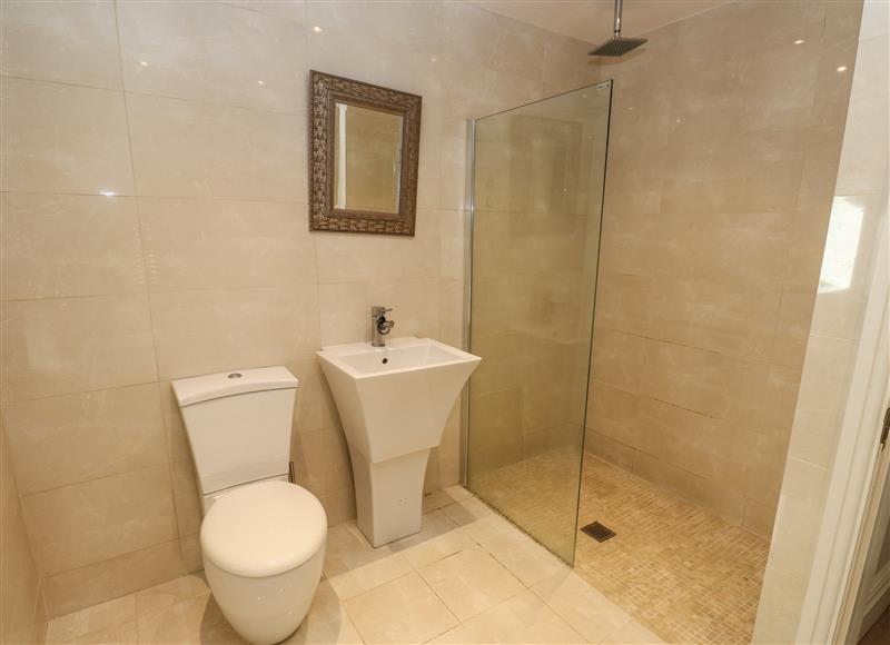 The bathroom (photo 3) at Moor View, Glossop