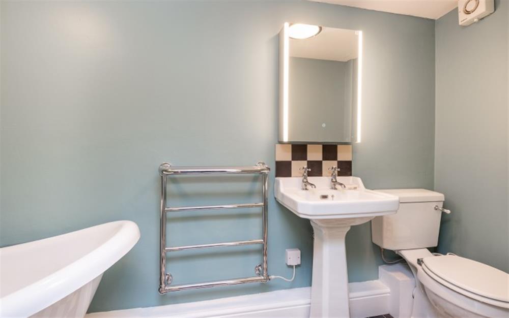 The family bathroom off the master and bunk room on ground floor at Moorings in Cawsand