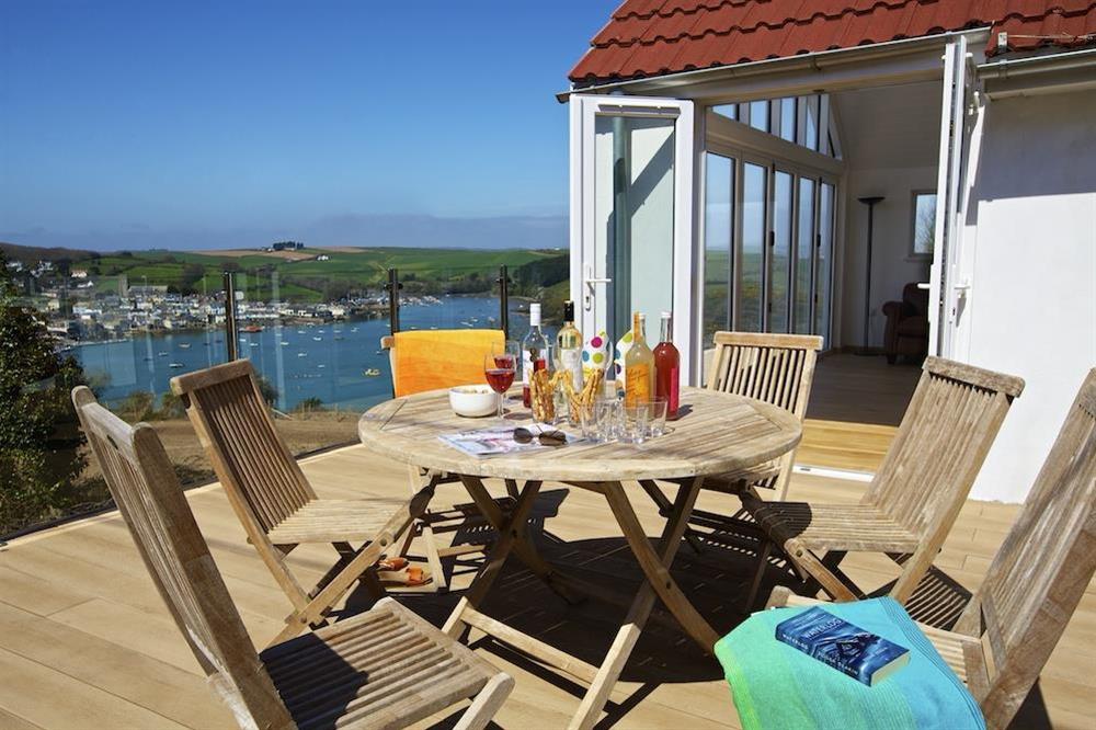 Moorings has views over Salcombe Harbour and the town at Moorings in East Portlem'th, Salcombe