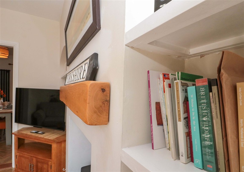 The living room at Moot Cottage, Driffield