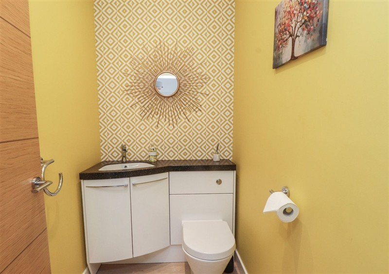 The bathroom at Mor Glas, Deganwy