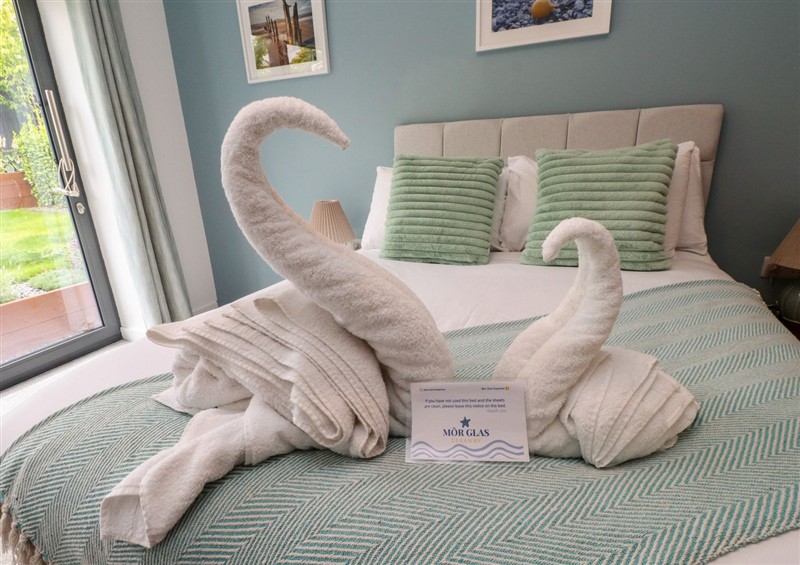 This is a bedroom (photo 2) at Mor Glas, Deganwy
