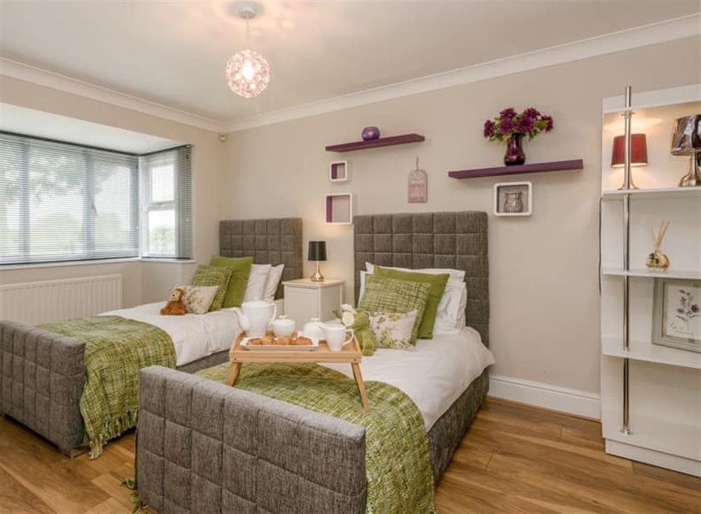Well presented twin bedroom at Morea in Horning, Norfolk
