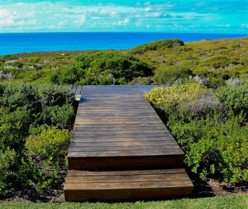 Morukuru Ocean House (photo 14) at Morukuru Ocean House in De Hoop Nature Reserve, South Africa
