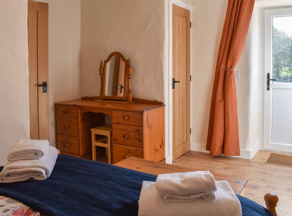 Pretty double bedded room at Bull Pen, 