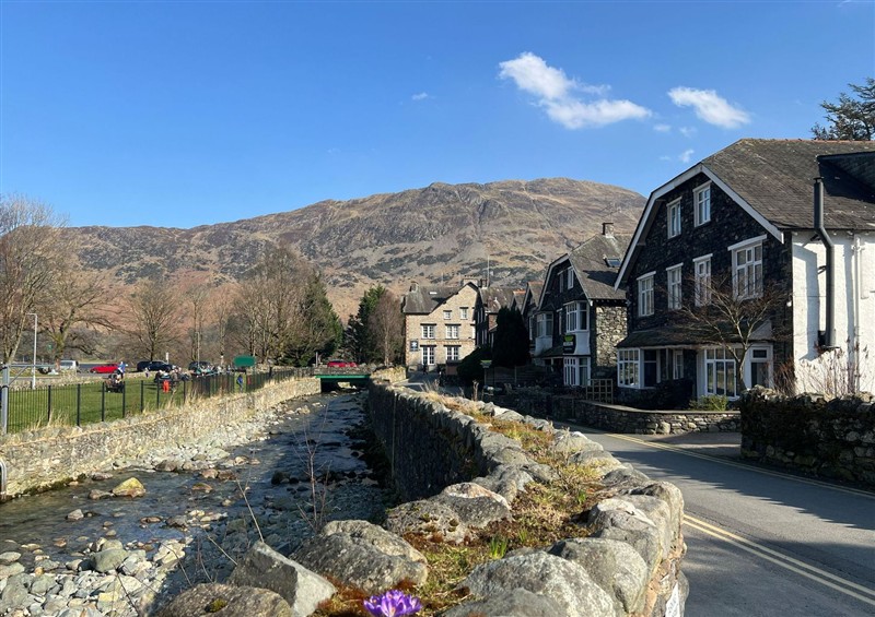 The setting of Moss Crag