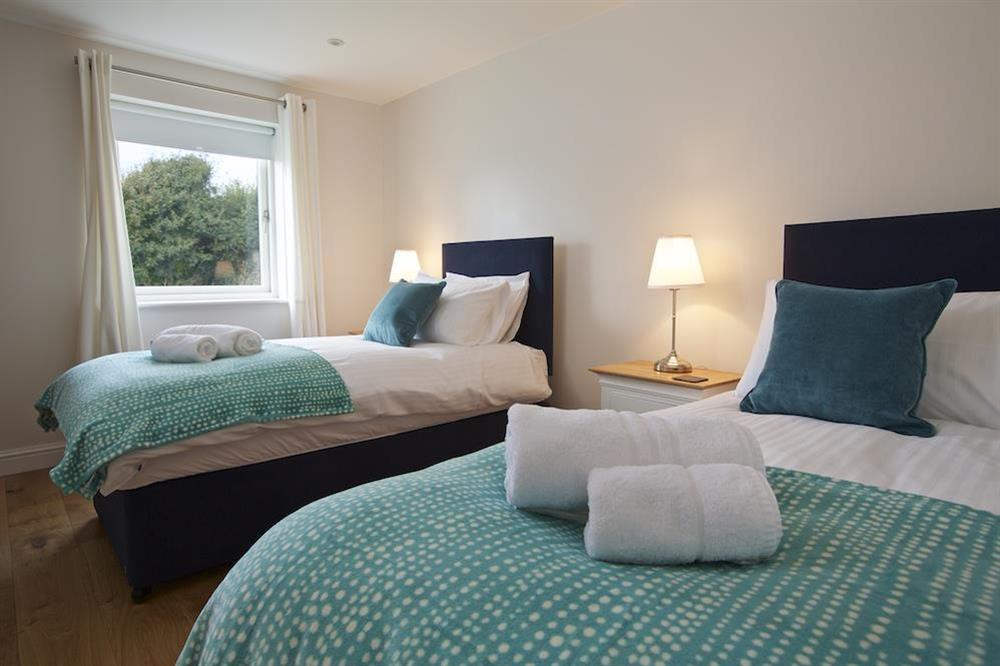 En suite twin bedrooms on ground and first floor (photo 2) at Moult Hill Barn in , Salcombe