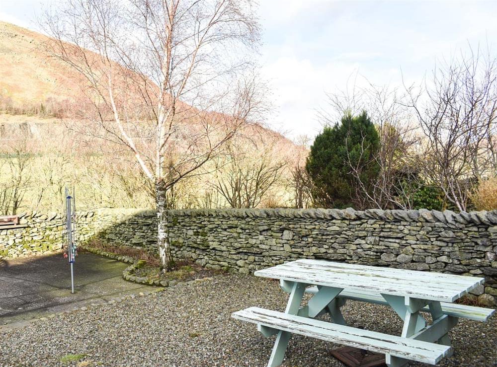 Outdoor eating area at Mount Cottage in Near Tebay, Cumbria