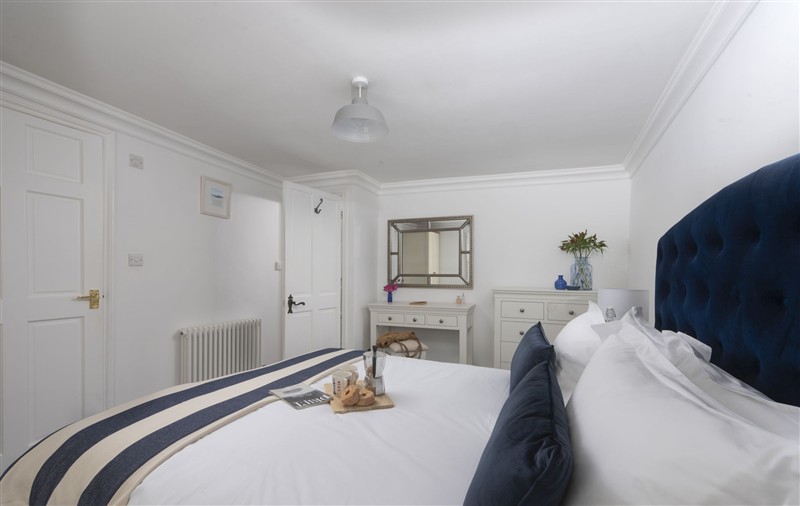 A bedroom in Mount Pleasant (photo 3) at Mount Pleasant, Cornwall