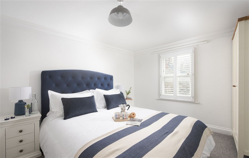 A bedroom in Mount Pleasant at Mount Pleasant, Cornwall