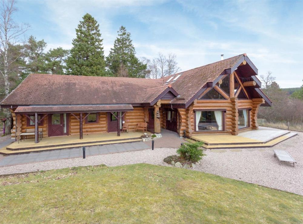 Stunning, detached, timber clad holiday property at Mountain Bear Lodge in Nethy Bridge, near Aviemore, Highlands, Inverness-Shire