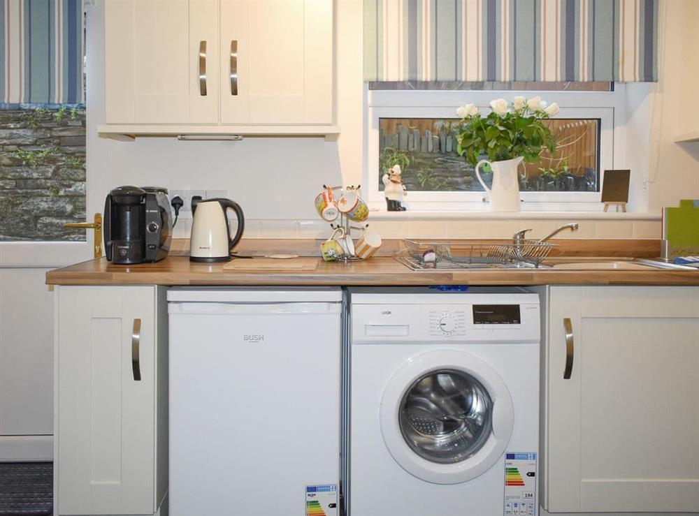 Fully appointed fitted kitchen at Mountain View in Blaenau Ffestiniog, Gwynedd