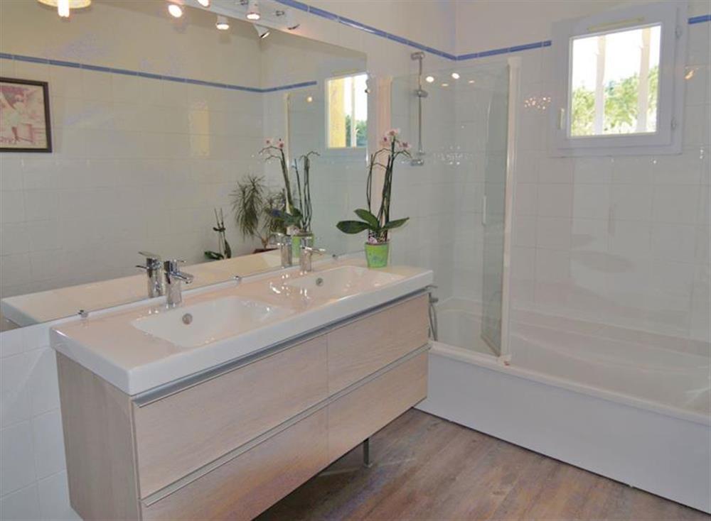Bathroom at Mouries in Mouriès, France