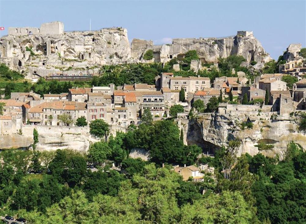 Surrounding area (photo 4) at Mouries in Mouriès, France