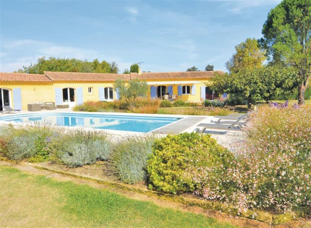 Swimming pool (photo 4) at Mouries in Mouriès, France
