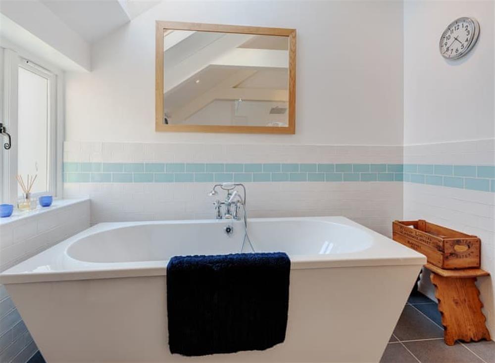 Bathroom at Mowhay Barn in , Padstow