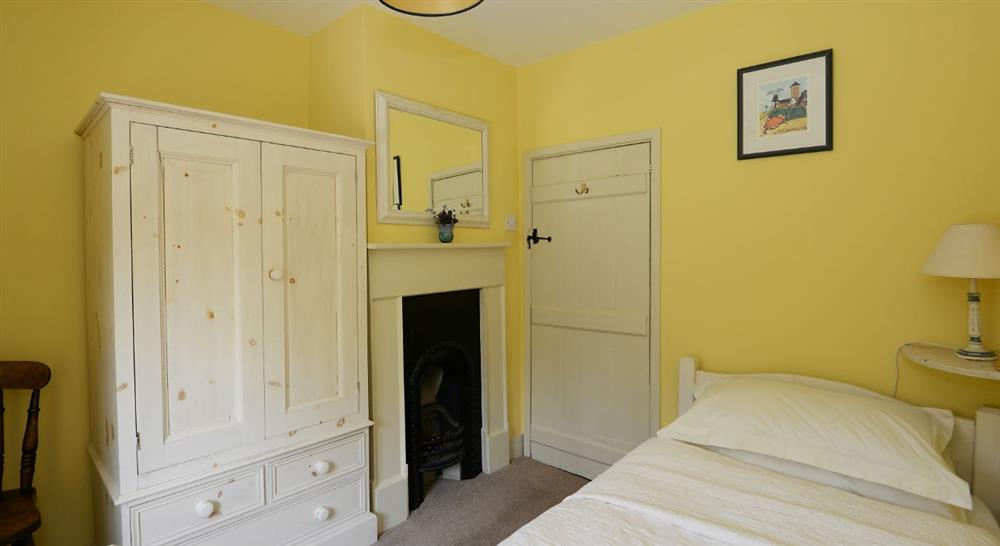 The single bedroom at Mrs Preedys Cottage in Burnham-overy-staithe, Norfolk