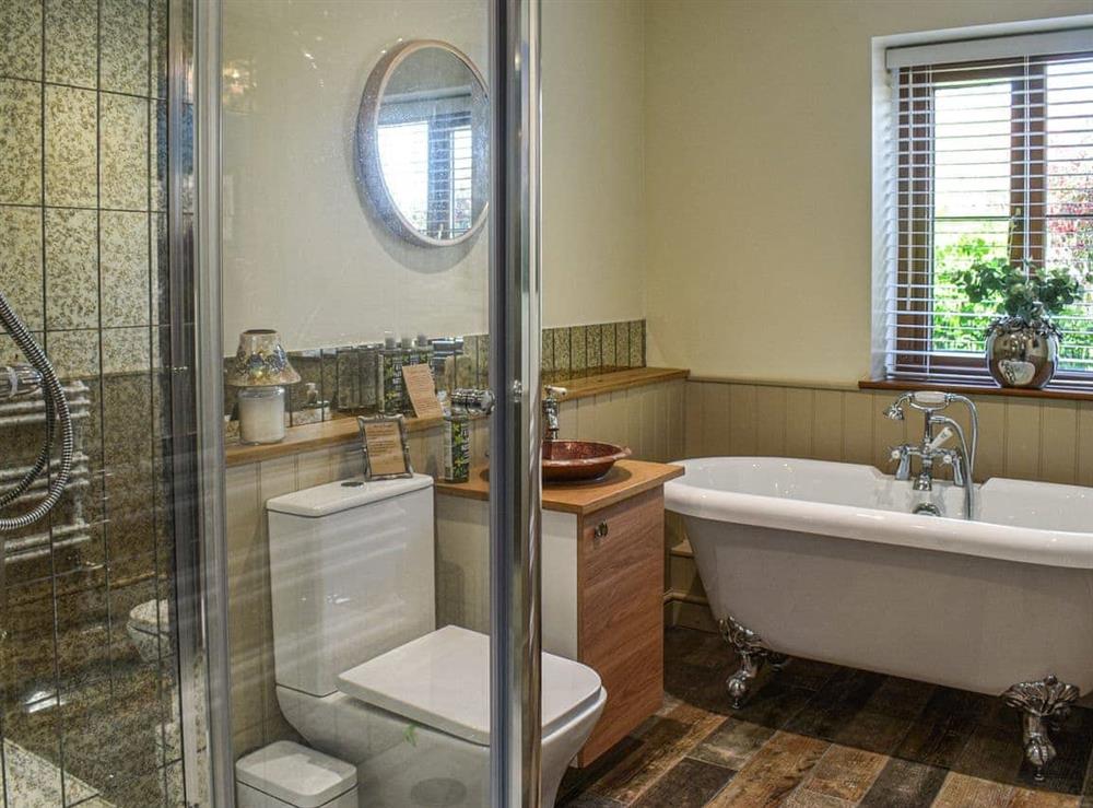 Bathroom at Mudhorse Cottage in Burnham-on-Sea, Somerset
